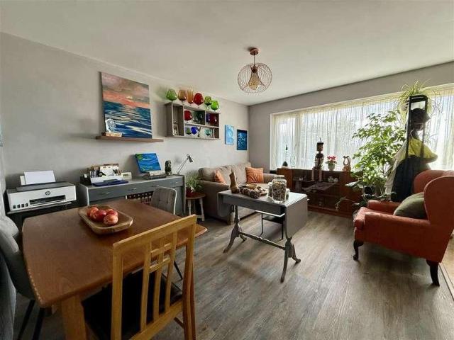House for sale in Gurnard Marsh, Gurnard