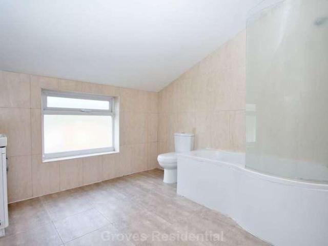House for sale in Motspur Park, Greater London