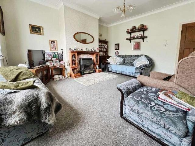 House for sale in Baildon, West Yorkshire