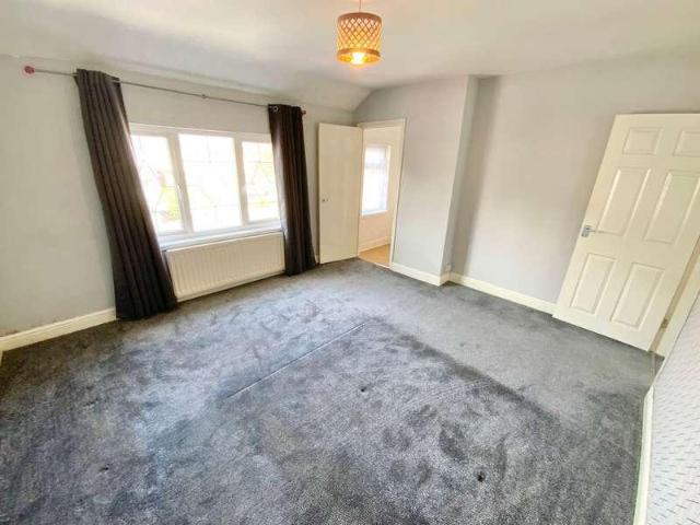 House for sale in Halesowen, West Midlands