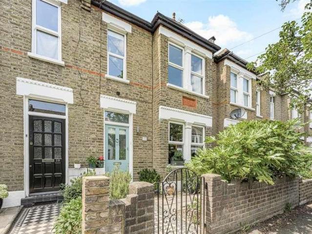 House for sale in London Borough of Merton, Raynes Park