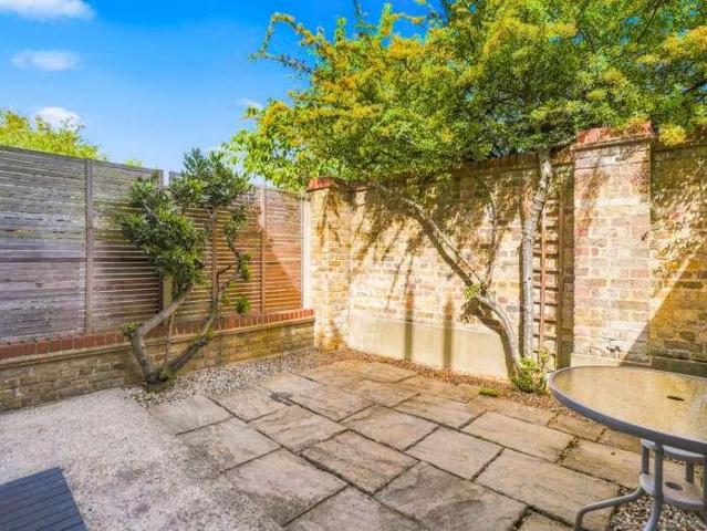 House for sale in Cossall Estate, Greater London