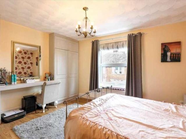 House for sale in Burton Latimer