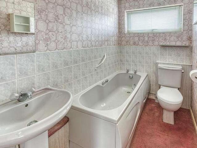 House for sale in Sinfin, East Midlands