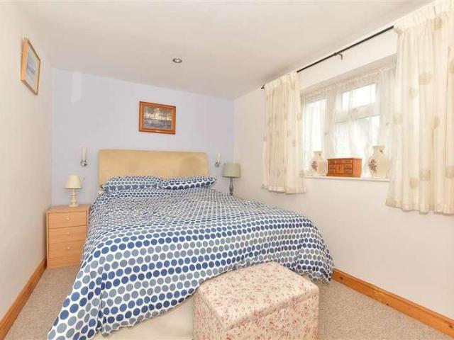 House for sale in Cox Green, Horsham