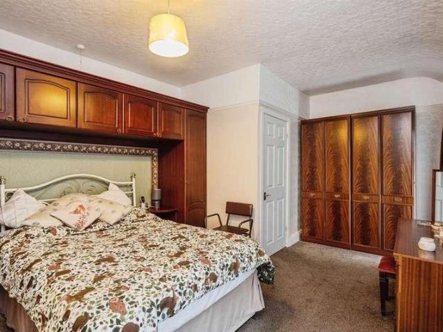 House for sale in Cwmbwrla, Nangreaves
