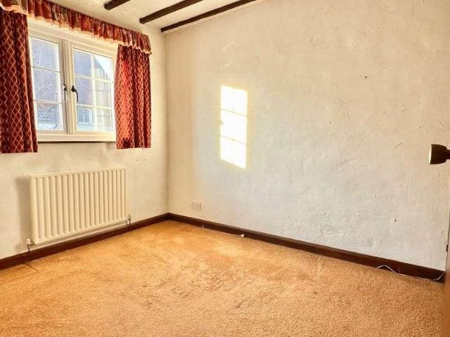House for sale in Tewkesbury, Priors Park