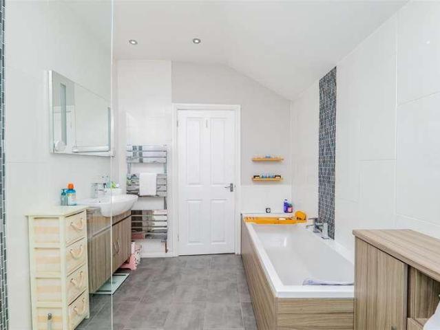 House for sale in Cadoxton, Barry