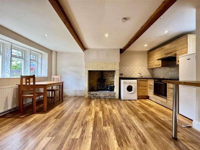 House for sale in Huddersfield, Longley