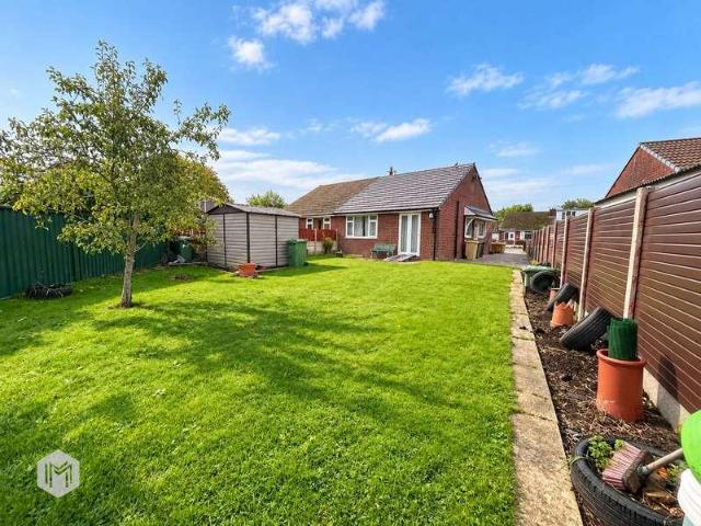 House for sale in Prestolee, Lee Bank