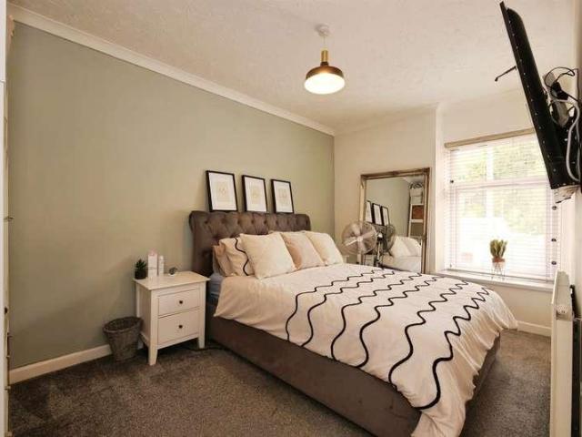 House for sale in Llwynypia, Wales