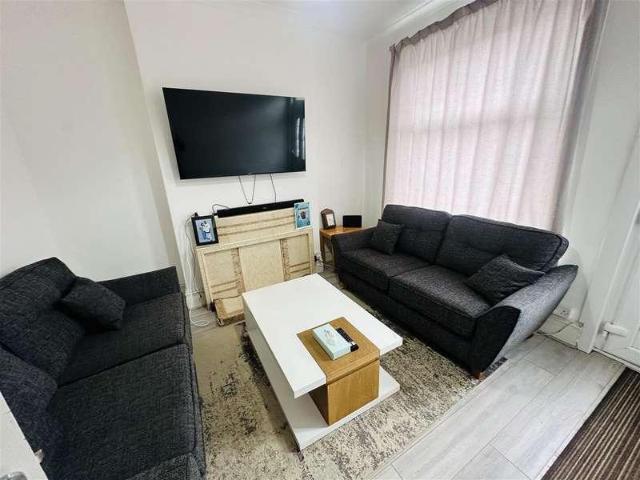 House for sale in Ball Hill, West Midlands