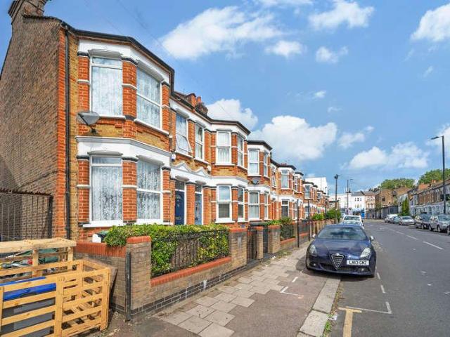 House for sale in Greater London