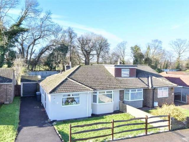 House for sale in The Butts, Kent