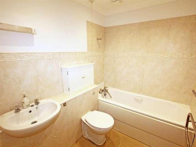 House for sale in Hertford, Colliers End