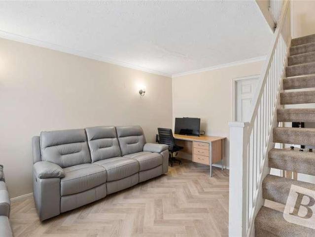 House for sale in Chadwell Heath, Greater London