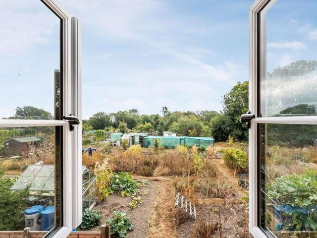 House for sale in The Butts, Kent