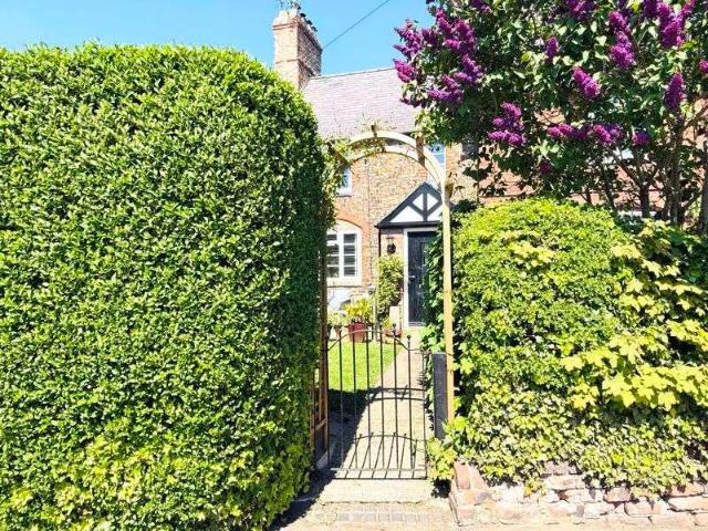 House for sale in Linton-on-ouse, North Yorkshire