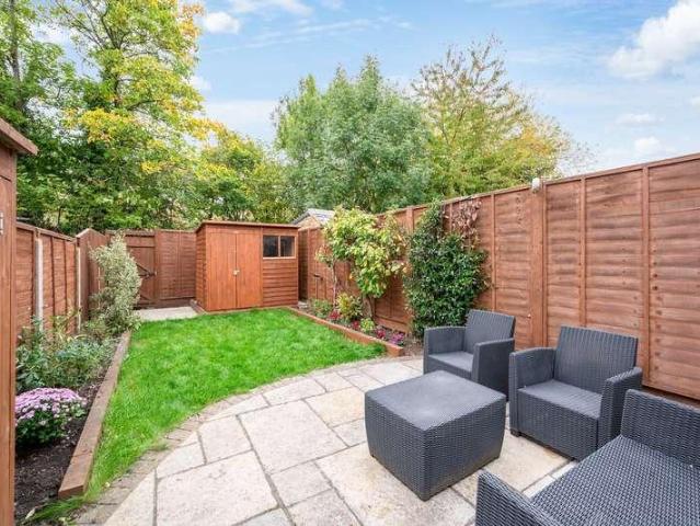 House for sale in Berrylands, Greater London