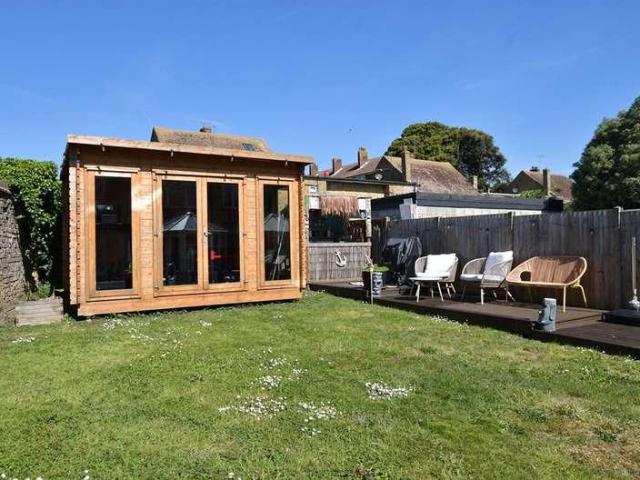 House for sale in Westwood, Acol