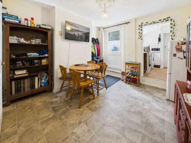 House for sale in Farley Hill, Spring Park