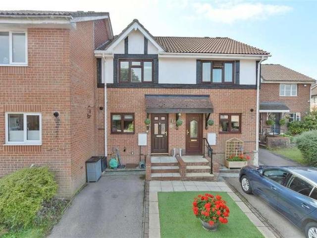House for sale in Redhill, Earlswood