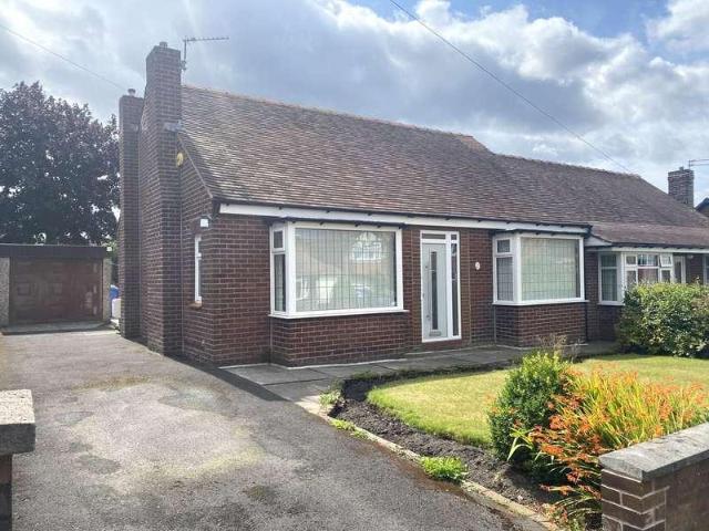 House for sale in Buersil Head, Burnedge