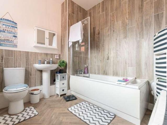House for sale in Leigh House for sale in Leigh