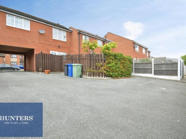 House for sale in Loundsley Green, East Midlands