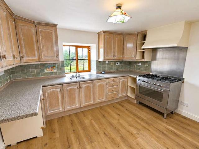 House for sale in Harlington, South Yorkshire