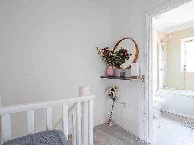 House for sale in Highfield, Pouchen End