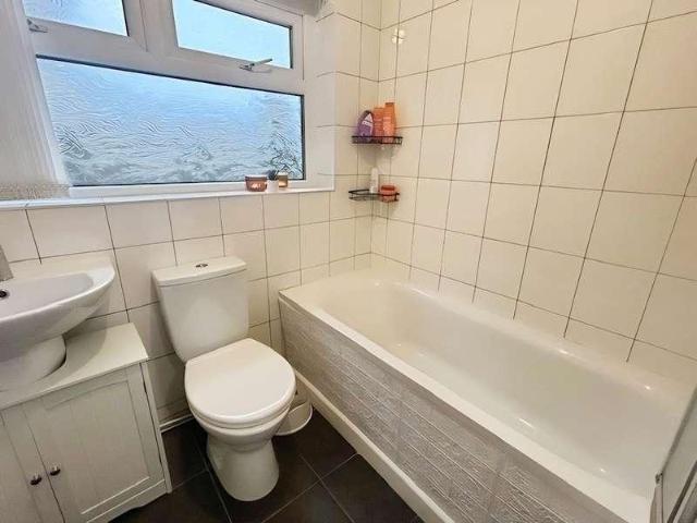 House for sale in Llanedi, Fforest