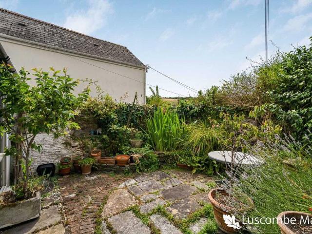 House for sale in Strode, Devon