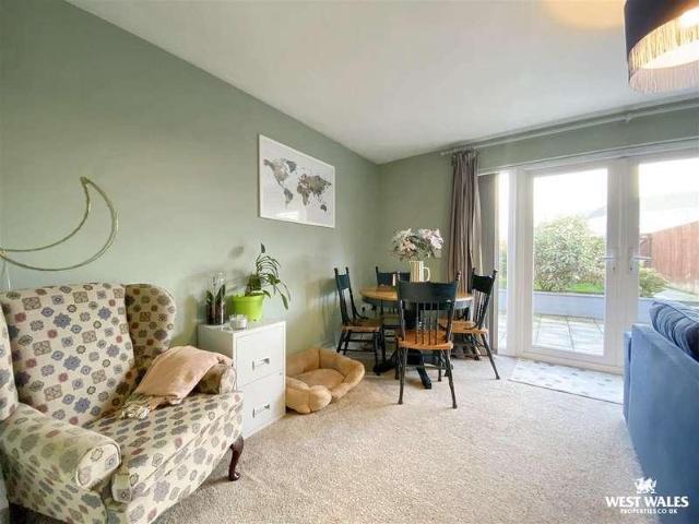 House for sale in Johnston