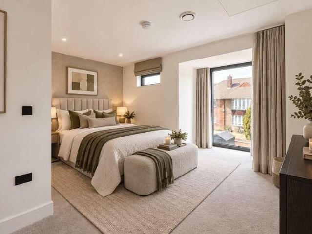 House for sale in Hook, Greater London