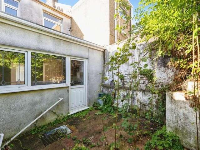House for sale in Plasmarl, Swansea