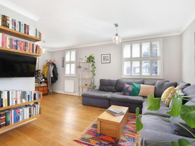 House for sale in Camberwell, Greater London