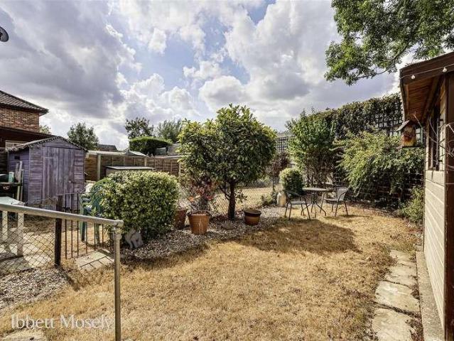 House for sale in Aperfield, Greater London