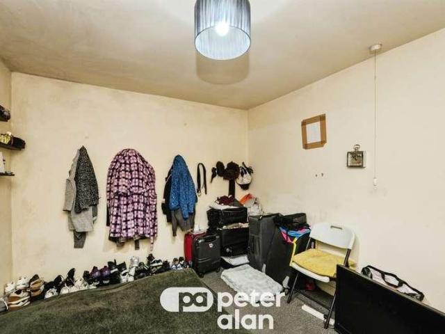 House for sale in Cimla, Neath