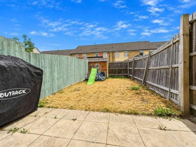 House for sale in Dee Park, Reading