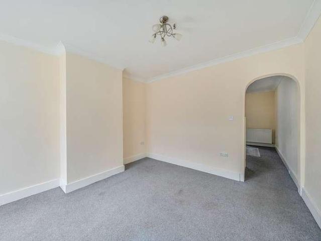 House for sale in Connaught Park, Bushey