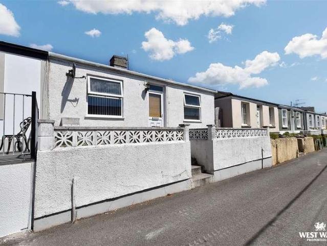 House for sale in Monkton, Pembroke