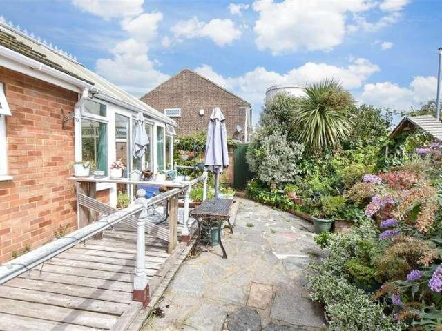 House for sale in Westwood, Acol