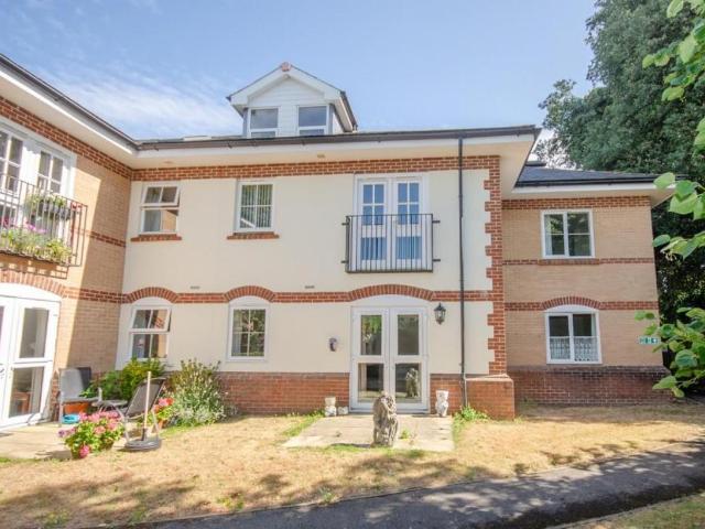 House for sale in Feckenham, City Of Bristol