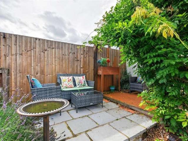 House for sale in Gedling, East Midlands