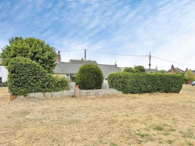 House for sale in Dale Hill, Essex