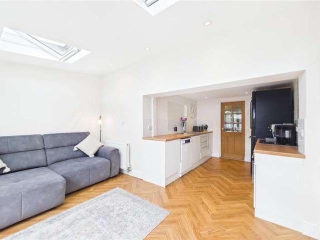 House for sale in Kentwood, Reading