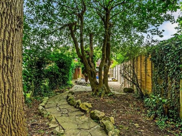House for sale in Limpsfield, Tandridge