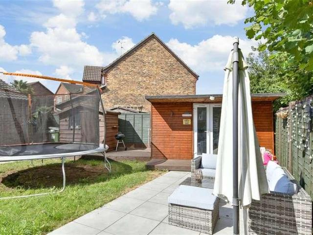 House for sale in Crayford, Greater London