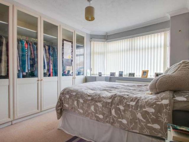 House for sale in Hedge End, Helford